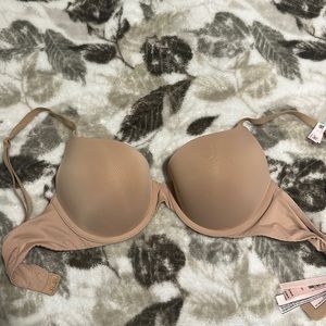 Victoria Secret t-shirt push up bra